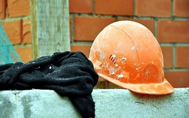 Sumqayıtda 20 gün əvvəl yıxılan usta bu gün xəstəxanada ölüb