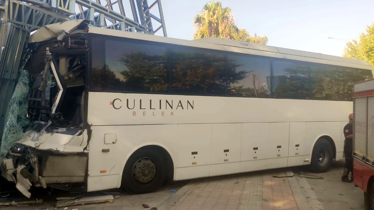 Antalyada zəncirvari qəza: 26 yaralı