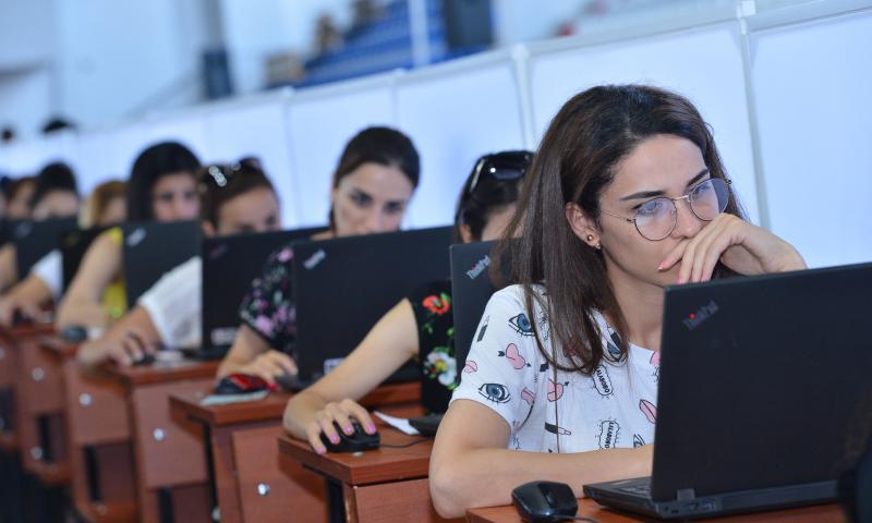 İki mindən çox müəllim keçid balını toplaya bilməyib
