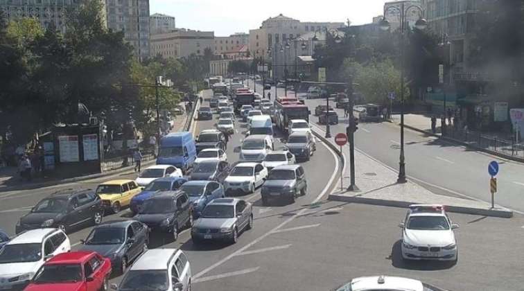 Bakıda bu yollarda sıxlıq var - SİYAHI
