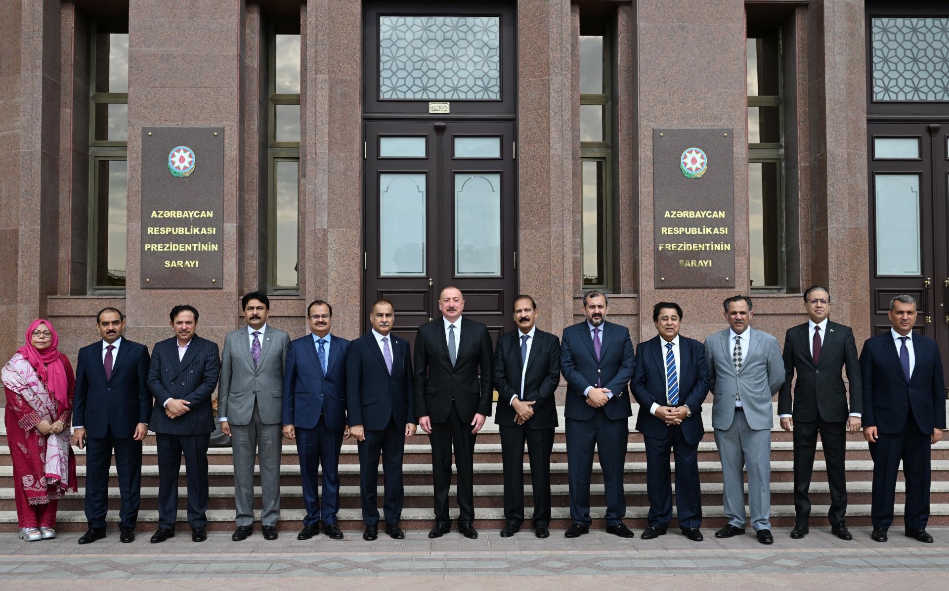 Prezident qəbul keçirdi - FOTOLAR