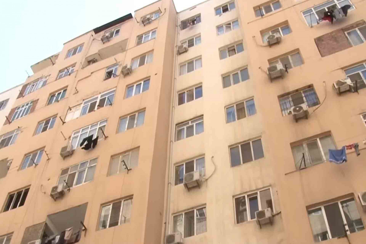 Abşeronda yaşayış binasında partlayış olub, xəsarət alanlar var