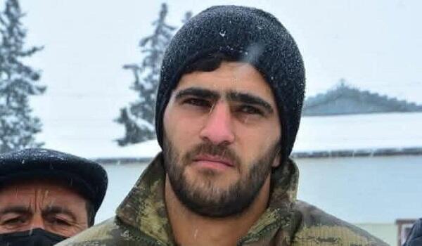 “Görsən darıxırsan, şəkillərə bax” - Həsən Kürün şeirləri