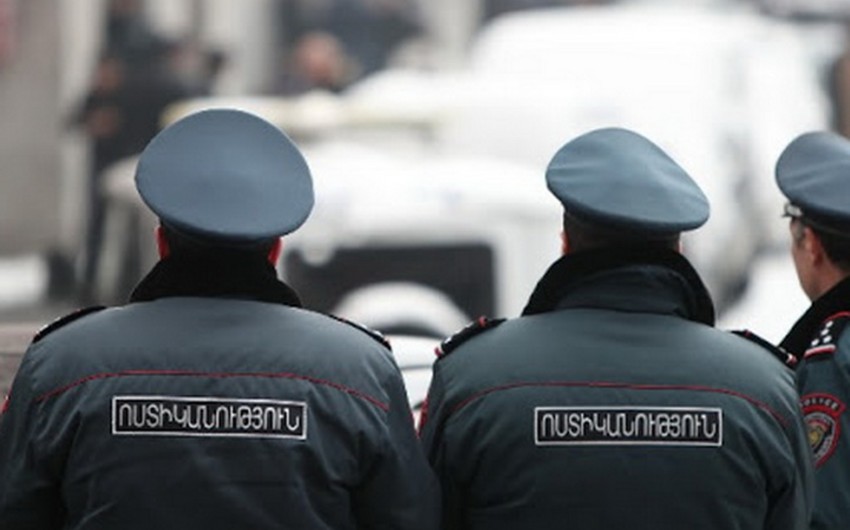 Polis "Ermənistan Elektrik Şəbəkələri" şirkətində əməliyyat keçirir
