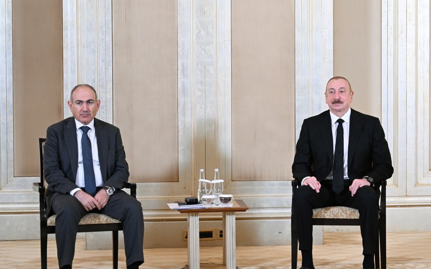 İlham Əliyevlə Paşinyan arasında görüş bitib