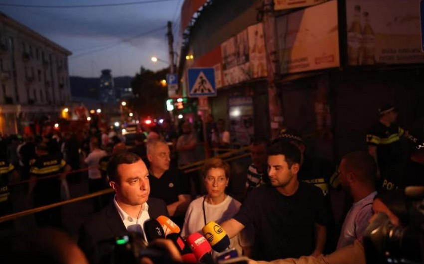 Tbilisidə yaşayış binası uçub, ölən var - FOTO
