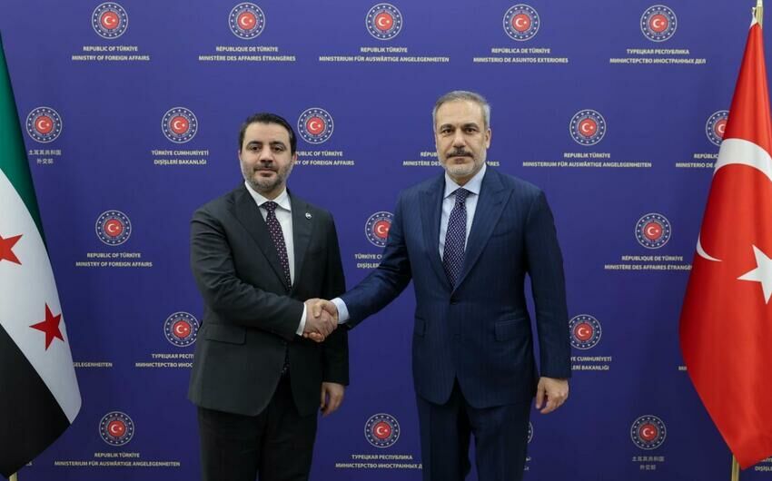 Hakan Fidan suriyalı həmkarı ilə İsrailin hücumlarını müzakirə edib