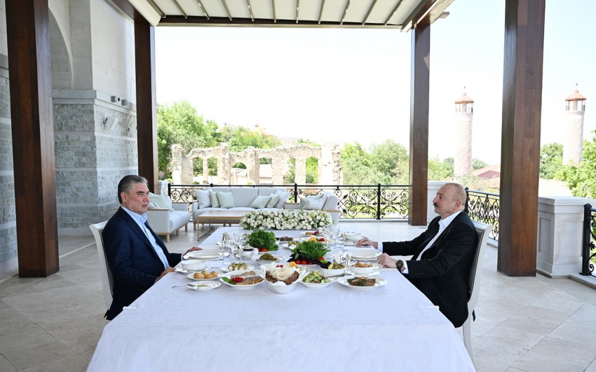 İlham Əliyev və Qurbanqulu Berdiməhəmmədov Şuşada nahar ediblər - FOTOLAR