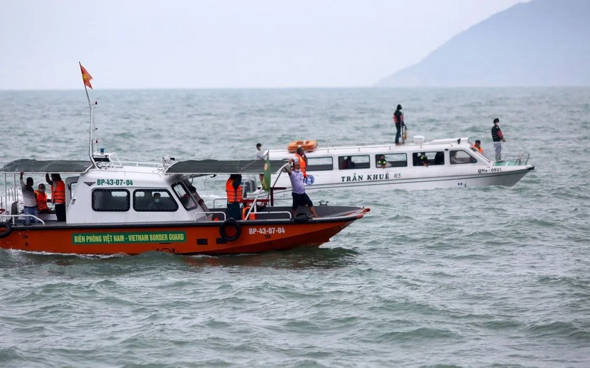 Vyetnamda turist gəmisi aşıb,18 nəfər öldü