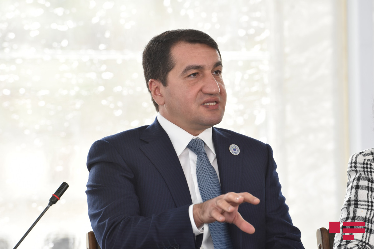 Hikmət Hacıyev: Qlobal mediaforum Şuşada təsadüfən təşkil olunmayıb