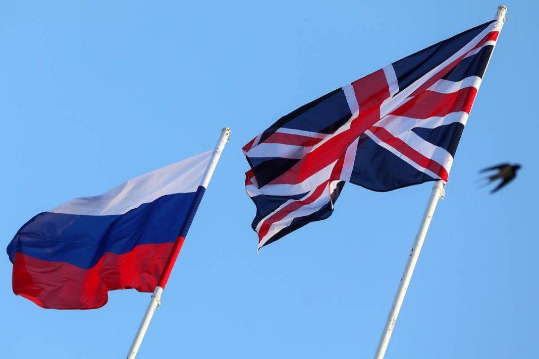 Britaniya Rusiyanın neft sənayesinə yeni sanksiyalar tətbiq edib