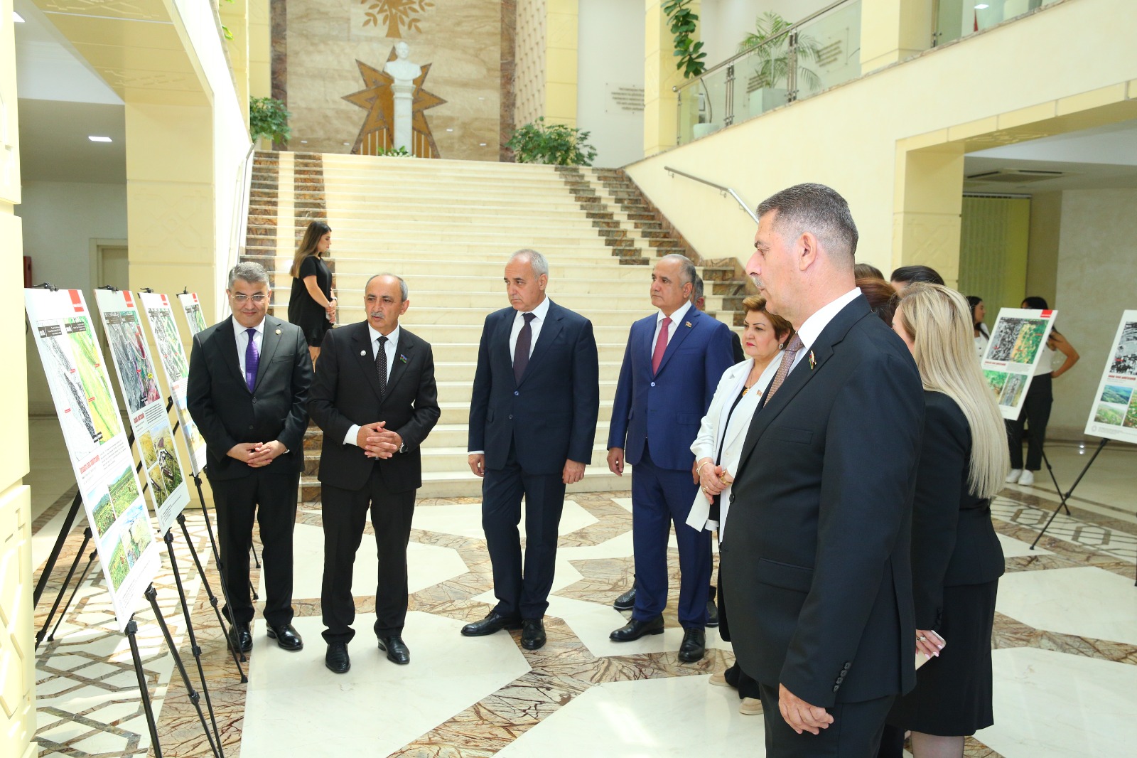Qərbi Azərbaycan irsi kitabı təqdim olundu -FOTOLAR