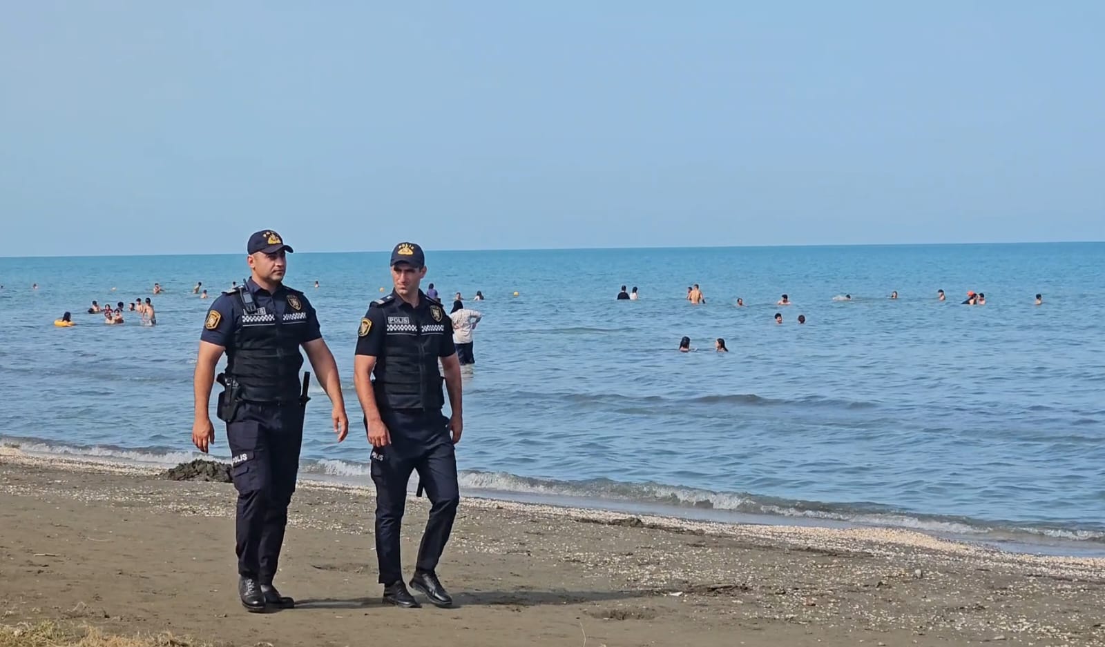 Polis Lənkəran və Astaranın turizm zonalarında profilaktik tədbirlər həyata keçirdi