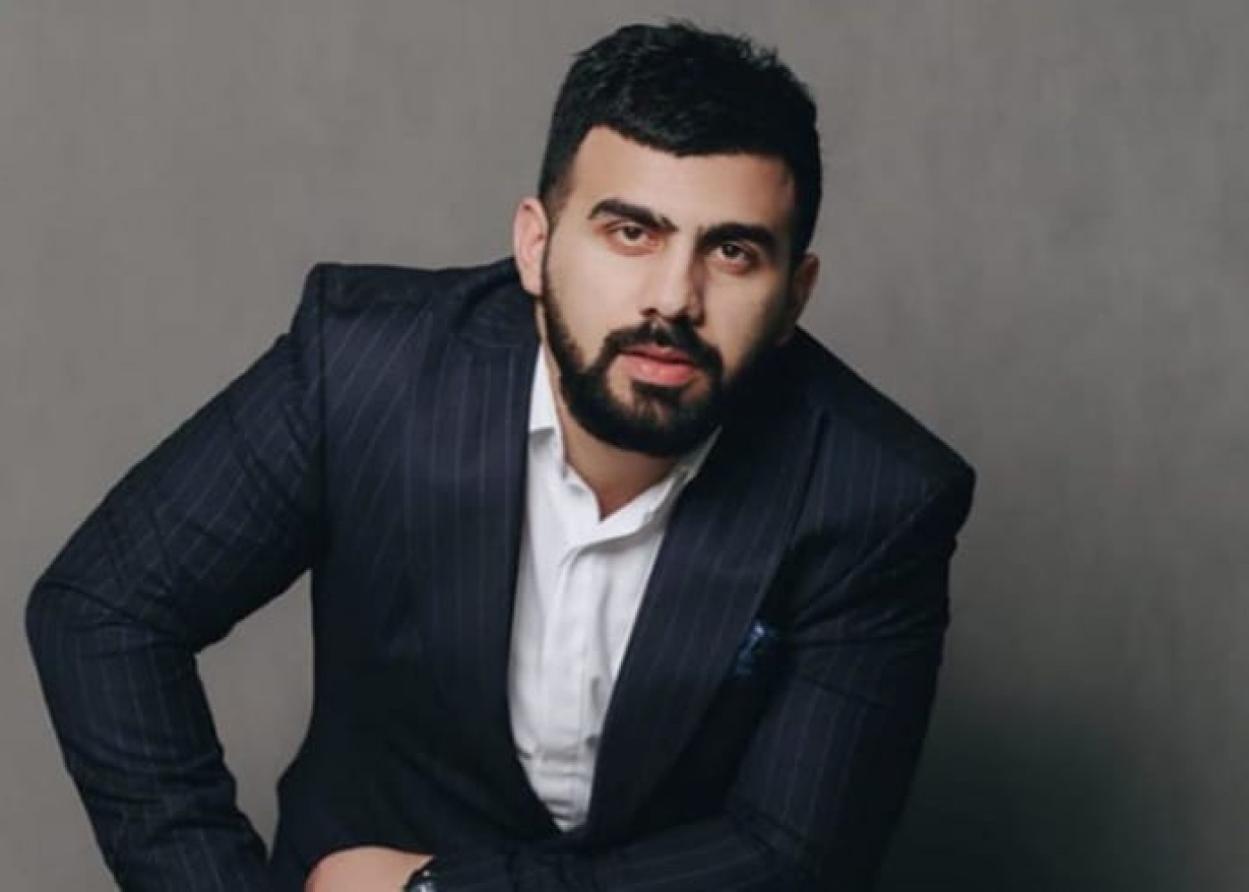 "Kişi anası ilə həyat yoldaşının arasında qalmamalıdır" - Şöhrət