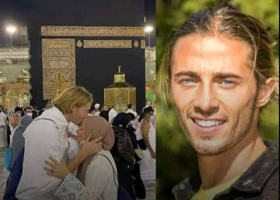 Fransalı ulduz anası ilə Məkkədə - FOTO