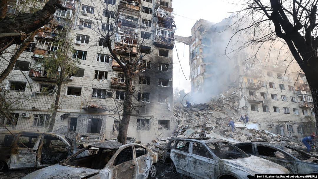 Rusiyanın Kiyevə raket zərbəsi nəticəsində bir nəfər ölüb, onlarla yaralı var