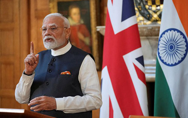 Modi Pakistanı raket zərbəsi ilə hədələdi