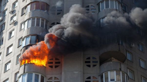 Sumqayıtda binada yanğın olub, xəsarət alan var