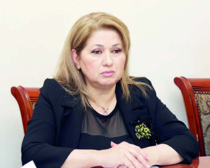 "Biz uşağı deyil, valideynləri qınamalıyıq ki,... - Sosioloq Sabirabadda yayılan videodan DANIŞDI