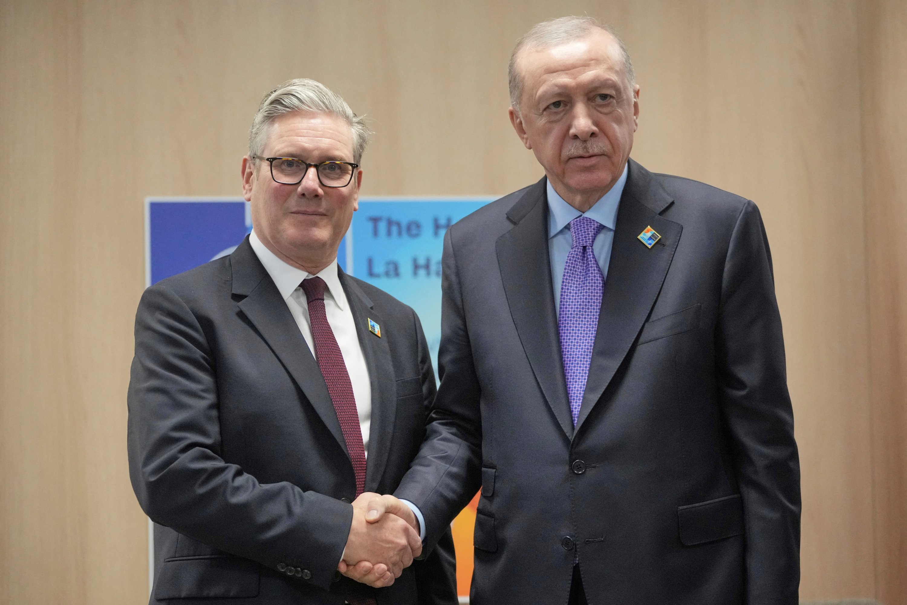 Ərdoğan Böyük Britaniyanın Baş naziri ilə Qəzzadakı vəziyyəti müzakirə edib