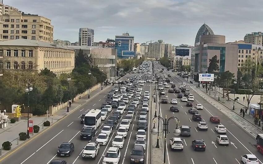 Bakıda bu yollarda sıxlıq var - SİYAHI
