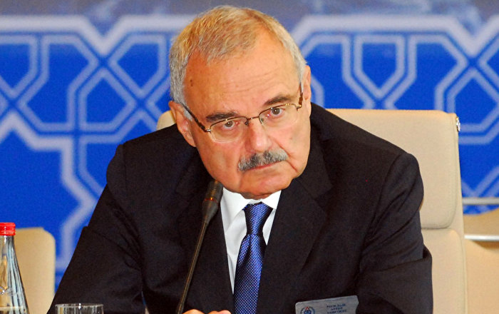 “90 yaşım var, güclə beş addım atıram...” - Artur Rasi-zadə