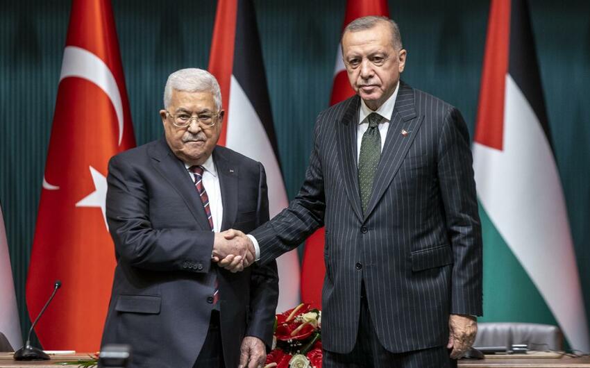 Ərdoğan Mahmud Abbasla Qəzzadakı vəziyyəti müzakirə edib