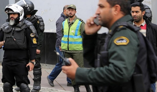 İranda polis idarəsinə hücum: Ölən və yaralanan var
