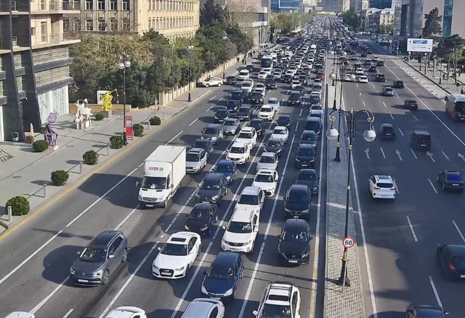 Bakıda bu yollarda sıxlıq var - SİYAHI