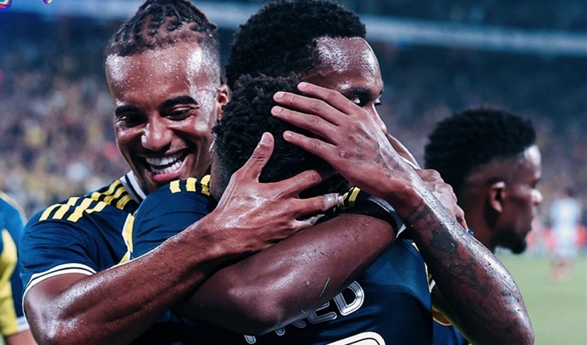 "Fənərbağça" Çempionlar Liqasında pley-off mərhələsinə adlayıb