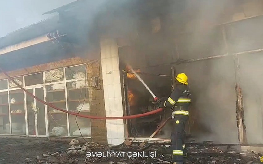 Sabirabadda mərkəzi bazarda yanğın baş verib - VİDEO