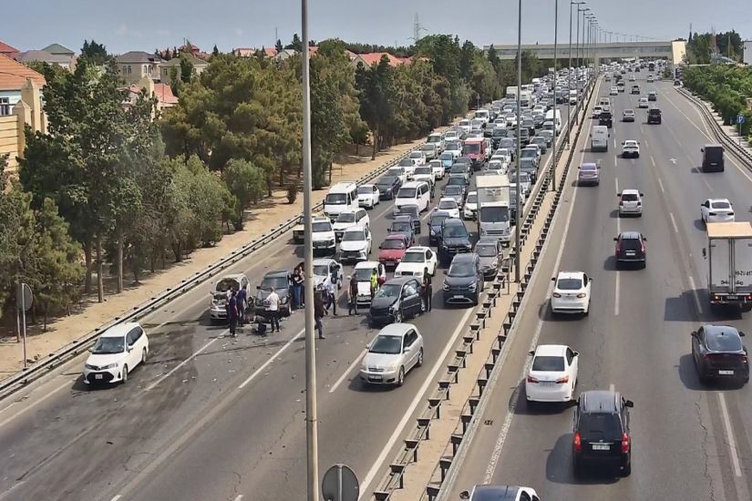 Aeroport yolunda qəza olub, bir nəfər ölüb, iki nəfər xəsarət alıb