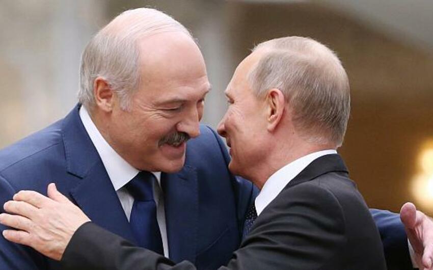 Putin Lukaşenkoyla telefonla danışdı
