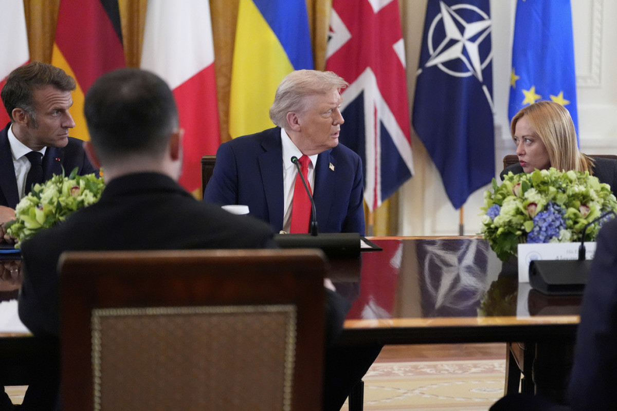 Donald Tramp Vaşinqtonda Avropa liderləri ilə görüş keçirir - FOTOLAR