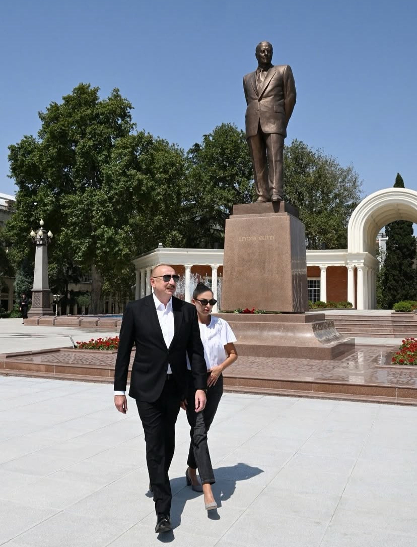 İlham Əliyev və Mehriban Əliyeva Gəncə şəhərində olublar - FOTOLAR - YENİLƏNİB