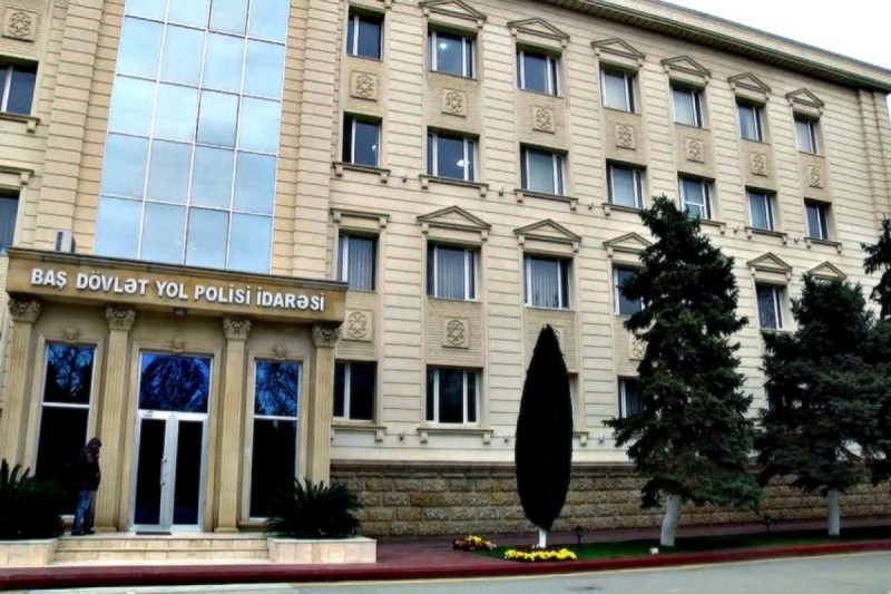Yol polisi piyadalara çağırış edib