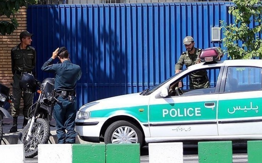 İranda naməlum şəxslər patrul maşınlarına atəş açıblar, 5 polis həlak olub