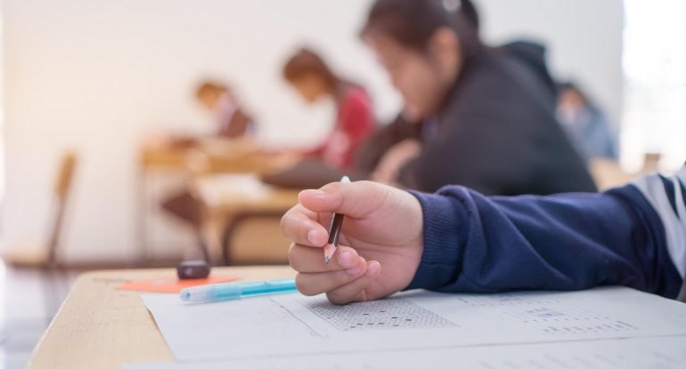 DİM: IV qrupda 600-dən yuxarı bal toplamış 10 abituriyent universitetə daxil ola bilməyib