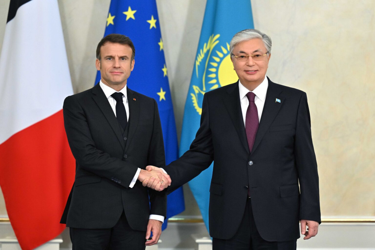 Makron və Tokayev Cənubi Qafqazı müzakirə edib