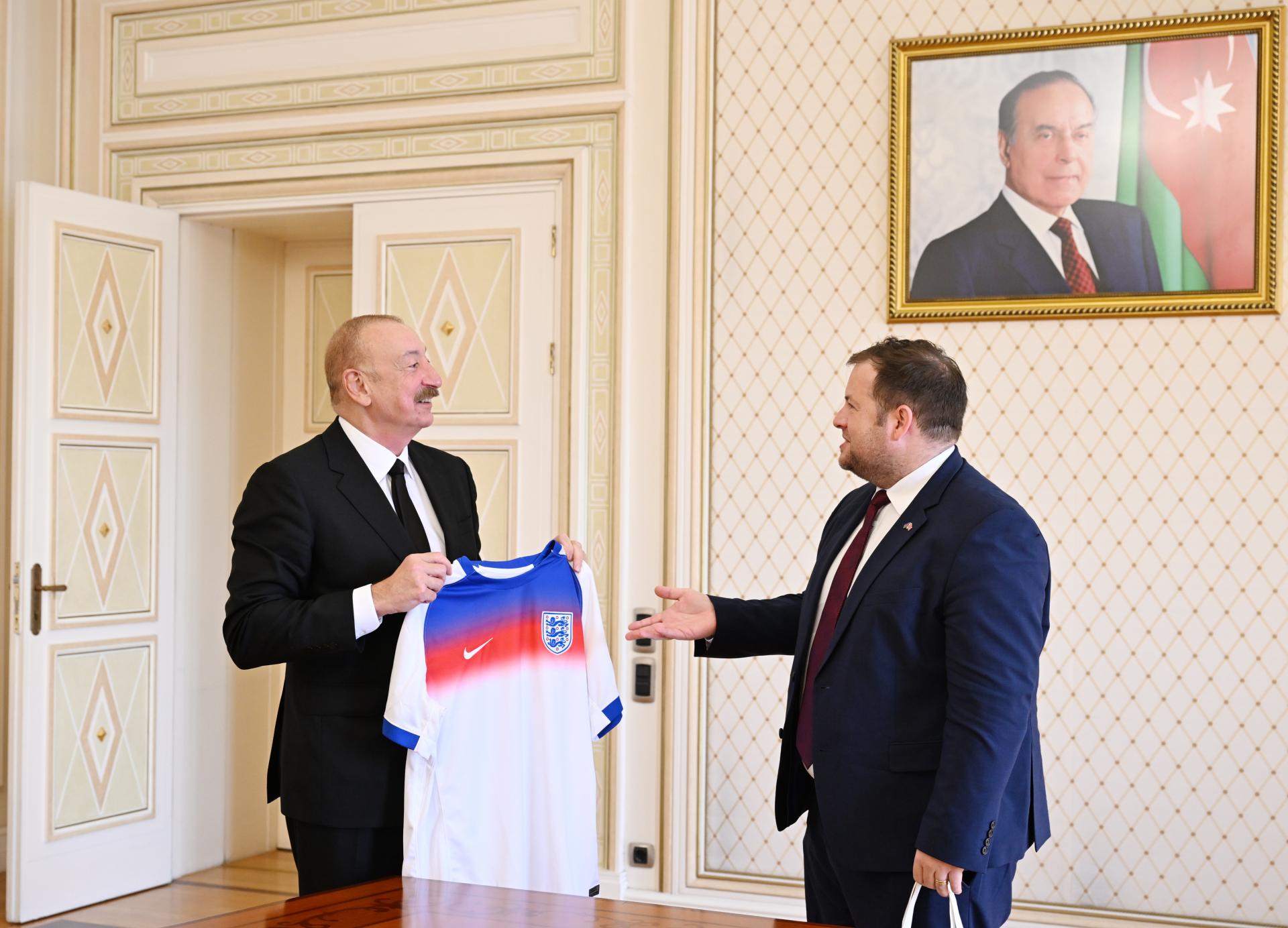 İlham Əliyev Böyük Britaniyanın dövlət nazirini qəbul edib