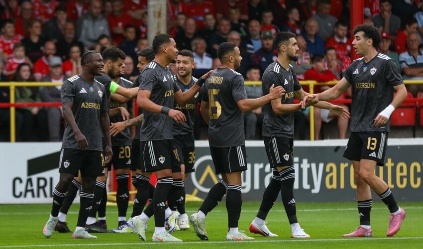 Çempionlar Liqası: "Qarabağ" - "Ferentsvaroş" oyunu başlayıb