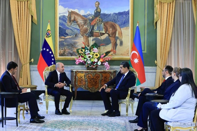 Azərbaycanın Venesueladakı səfiri etimadnaməsini Nikolas Maduroya təqdim etdi