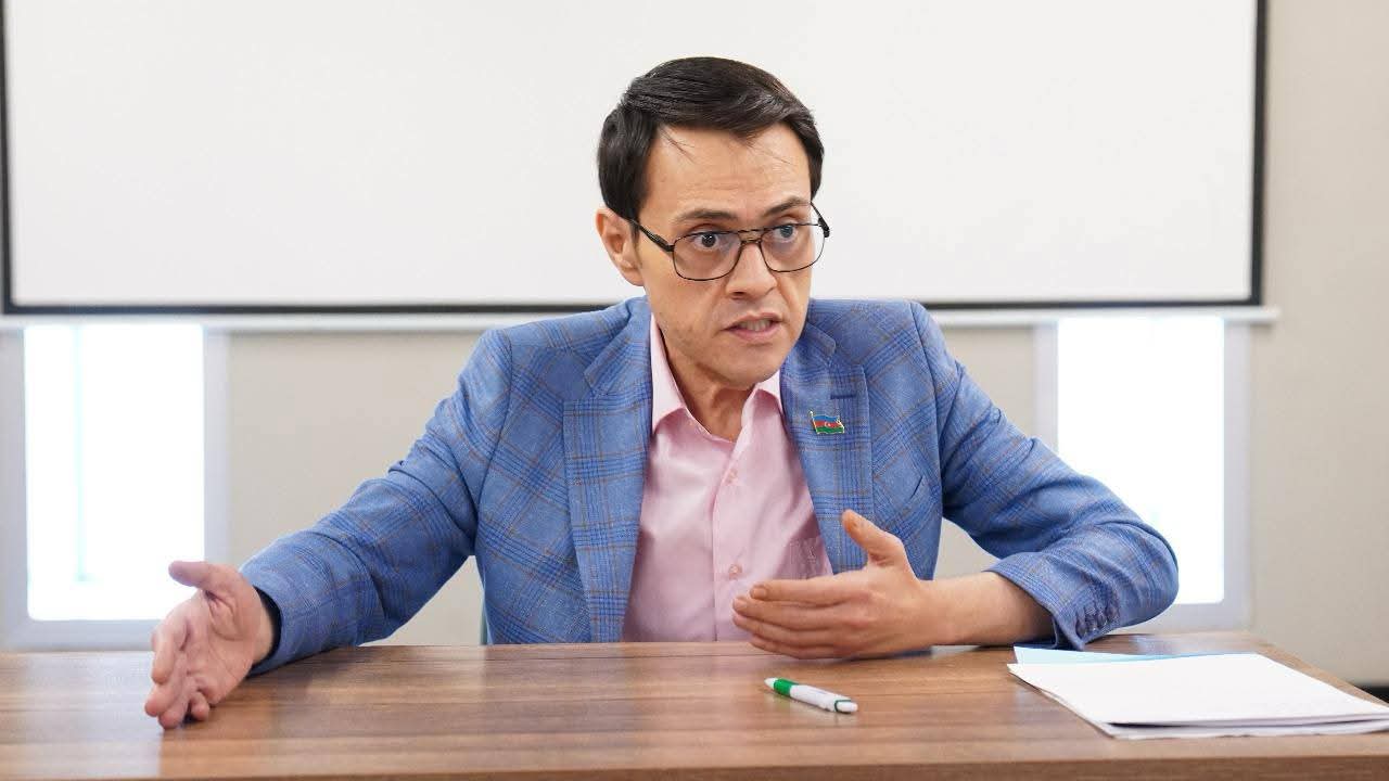 Tanınmış teleaparıcı "Azəriqaz"a səsləndi: "Kartlarınız əhaliyə əziyyət, işgəncə vermək üçündür?"