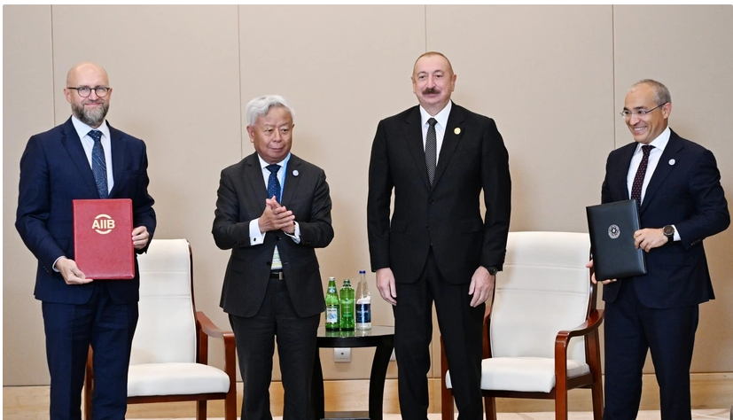 Azərbaycan və AİİB imzaladıqları birgə bəyannaməni mübadilə edib
