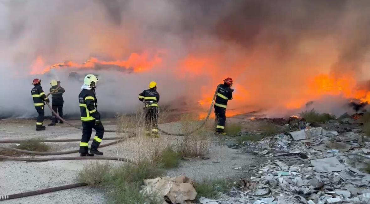 Sumqayıtda zavodda YANĞIN 