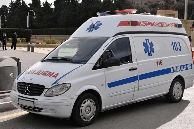 34 yaşlı qadın ərini kürəyindən bıçaqladı