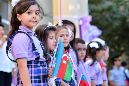 Birinci sinif valideynləri üçün məsləhətlər: Uşaqları məktəbə necə hazırlamalı?