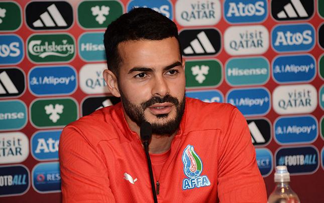 Emin Mahmudov: "Azərbaycan millisində ən çox qol vuran futbolçu olduğum üçün xoşbəxtəm"