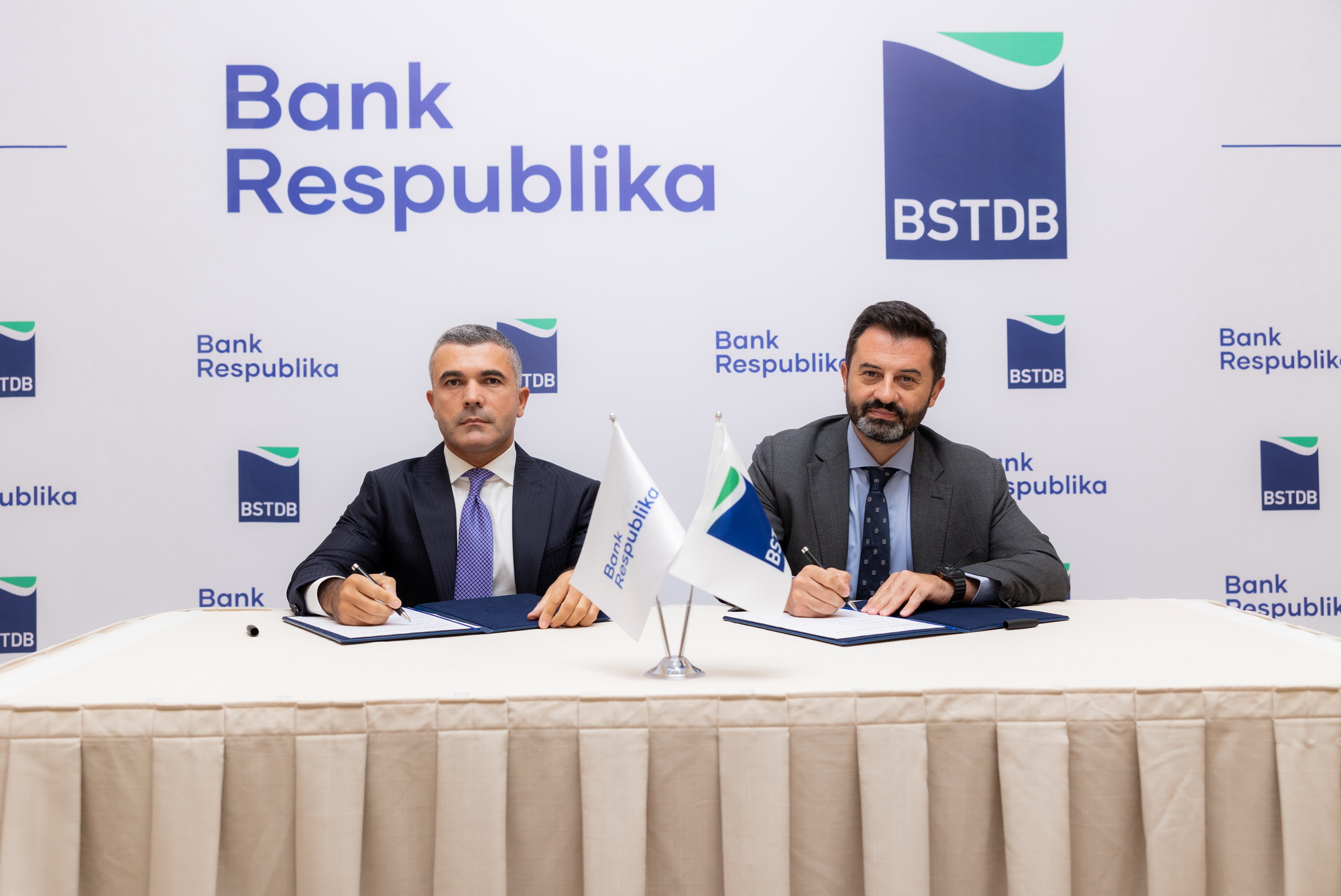 “Bank Respublika” və BSTDB saziş imzaladı - Fotolar