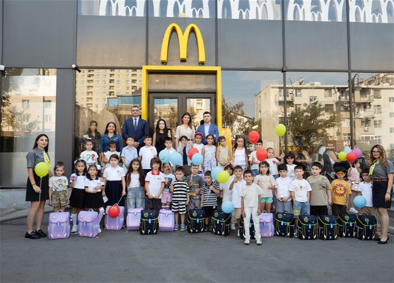 “McDonald’s Azərbaycan” şəhid ailələrindən olan birinci sinif şagirdlərini məktəb ləvazimatları ilə təmin etdi